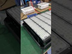 Bewegungssensorierte LED-Modulleuchte 400W 100V-277V