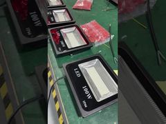 Erfahren Sie, warum Sie sich für ein modulares SMD3030-LED-Flutlicht mit 50 W für kundenspezifische Tunnel entscheiden sollten