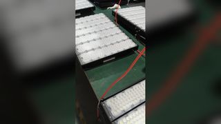 Stellen Sie Flutlichter mit anpassbarem Abstrahlwinkel für eine optimale Ausleuchtung vor