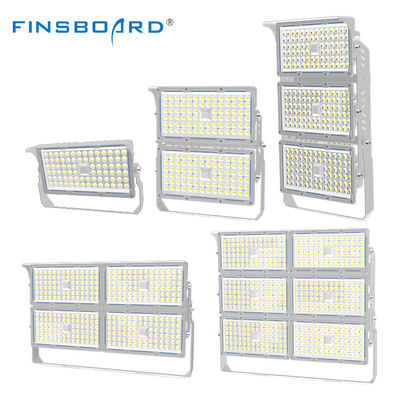 Modulärer LED-Scheinwerfer mit verstellbarer Halterung aus Aluminiumlegierung und finenförmigem Wärmeabbau für die Stadionbeleuchtung
