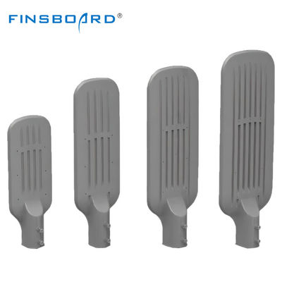 3000-6500K LED-Straßenleuchte mit IP65 Wasserdichtigkeit und 110lm/W Effizienz für Außenbeleuchtung