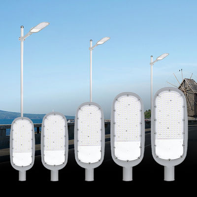 High Efficiency LED Street Light mit IP66 wasserdichtem Druckguss Aluminiumgehäuse und 120lm/w Effizienz für AC85-265V Spannungsbereich