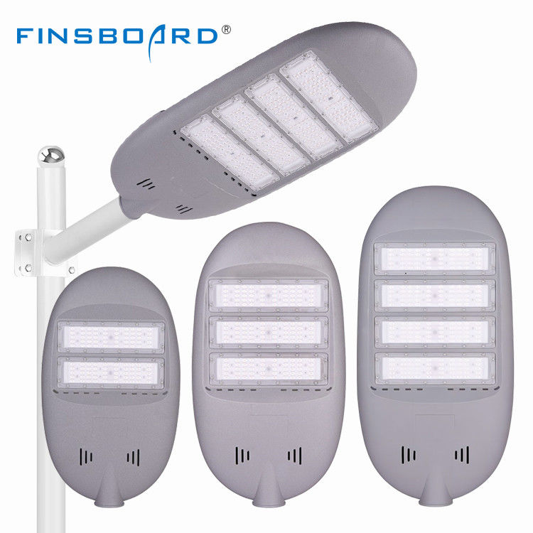LED-Straßenleuchte mit hoher Helligkeit und hoher Lichtwirksamkeit IP65 Aluminiumfarbe