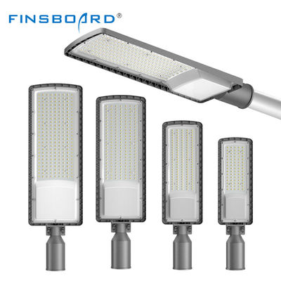 Helle IP66 wasserdichte LED-Straßenleuchte mit einstellbarer Farbtemperatur von 3000K-6500K für Autobahnen und Parkplätze